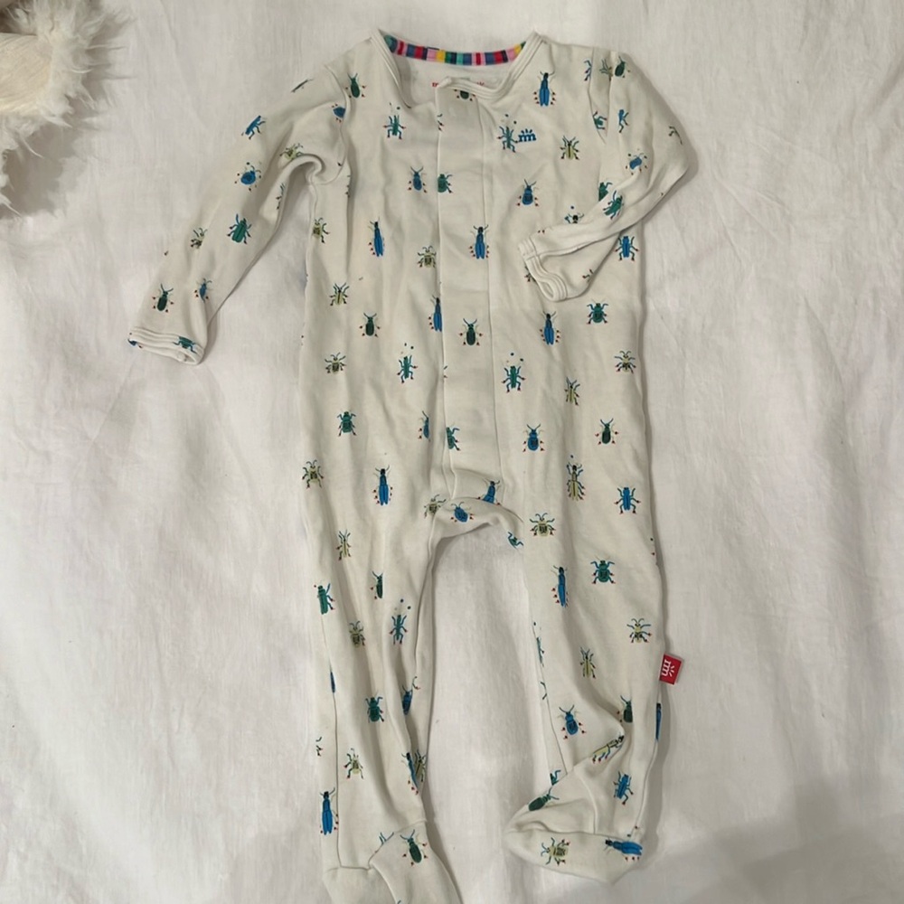 Magnetic Me insects  onesie 6-9 months